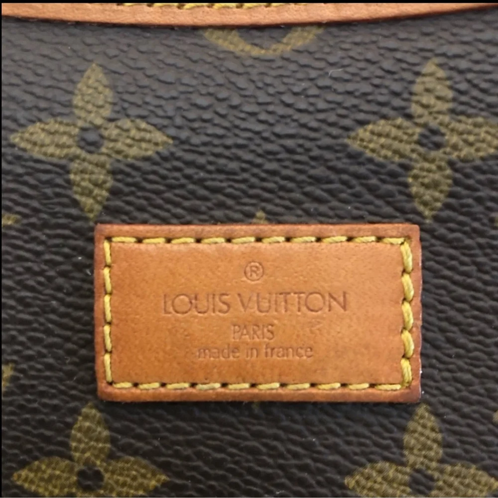 Authentic LOUIS VUITTON Saumur 35 Monogram Double Sided Messenger Bag